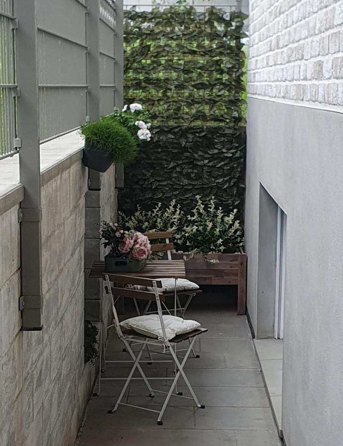 Enny Suite Apartment Im Schoenen Rheinland Lohmar Exterior foto